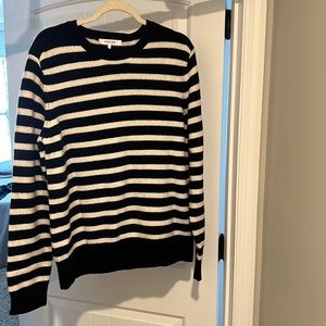 Frame sweater size Large black and white